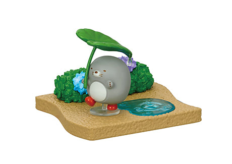 Sumikko Gurashi Walking on a Rainy Day (1 Random Box) (Re-ment Blind Box)