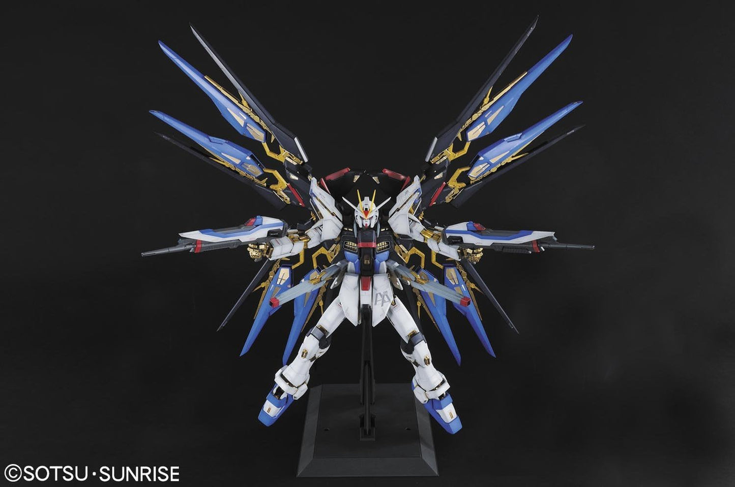 Bandai PG 1/60 Strike Freedom Gundam